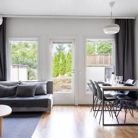 A Cozy Two Story With A Sauna Järvenpää