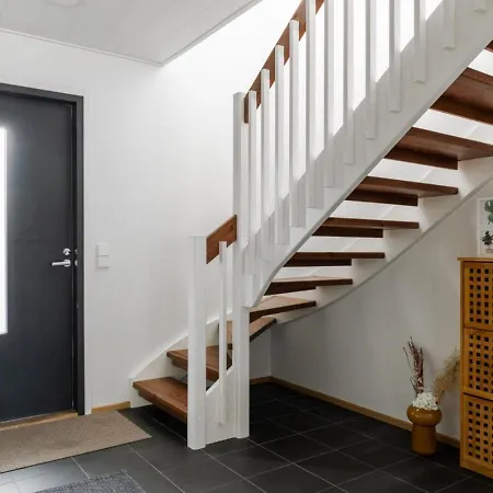 Apartment A Cozy Two Story With A Sauna *